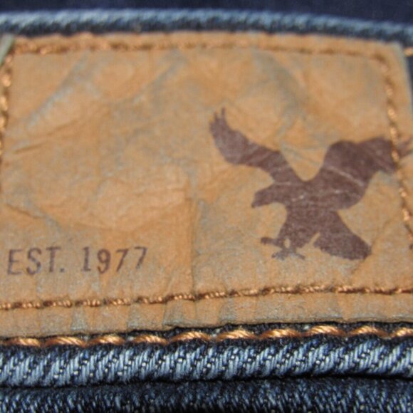 AMERICAN EAGLE OUTFITTERS Boy Crop Stretch Medium Wash Jeans Size 4 - Picture 7 of 7